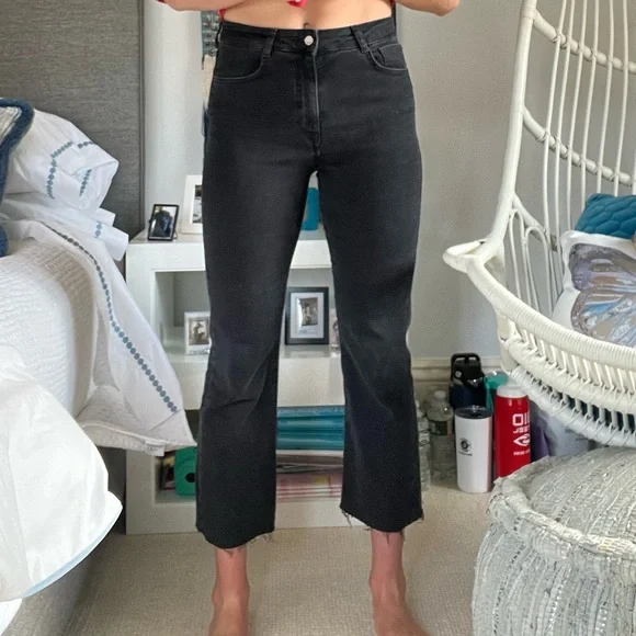 Zara black cropped flare jeans - Picture 1 of 2